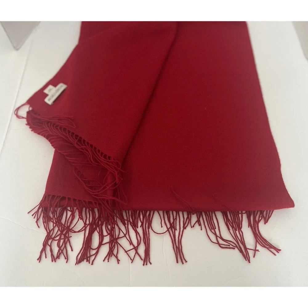 NORDSTROM RED 100% CASHMERE SCARF. LIGHT WEIGHT. 84